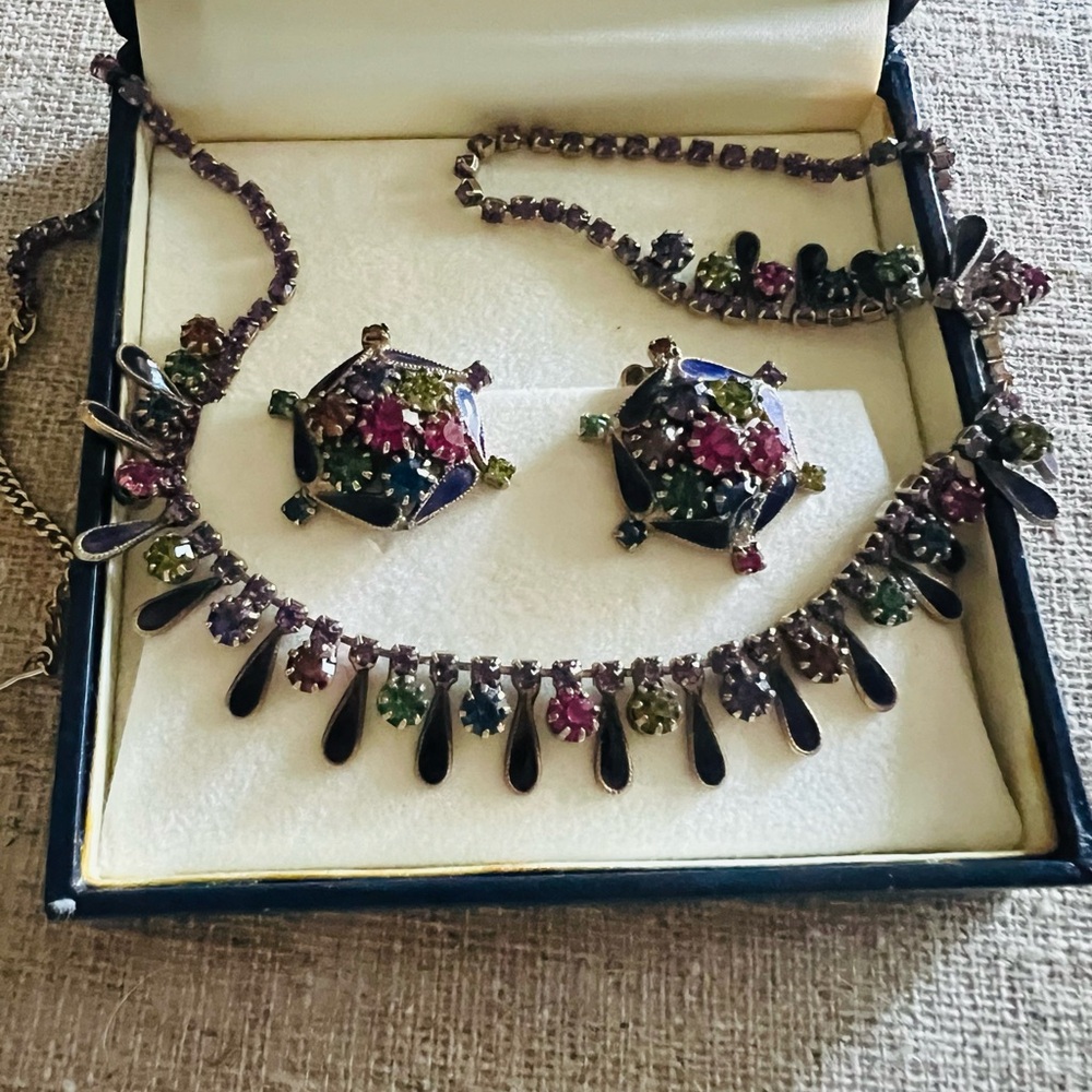 Elegant Weiss Multicolor Jewelry Set
